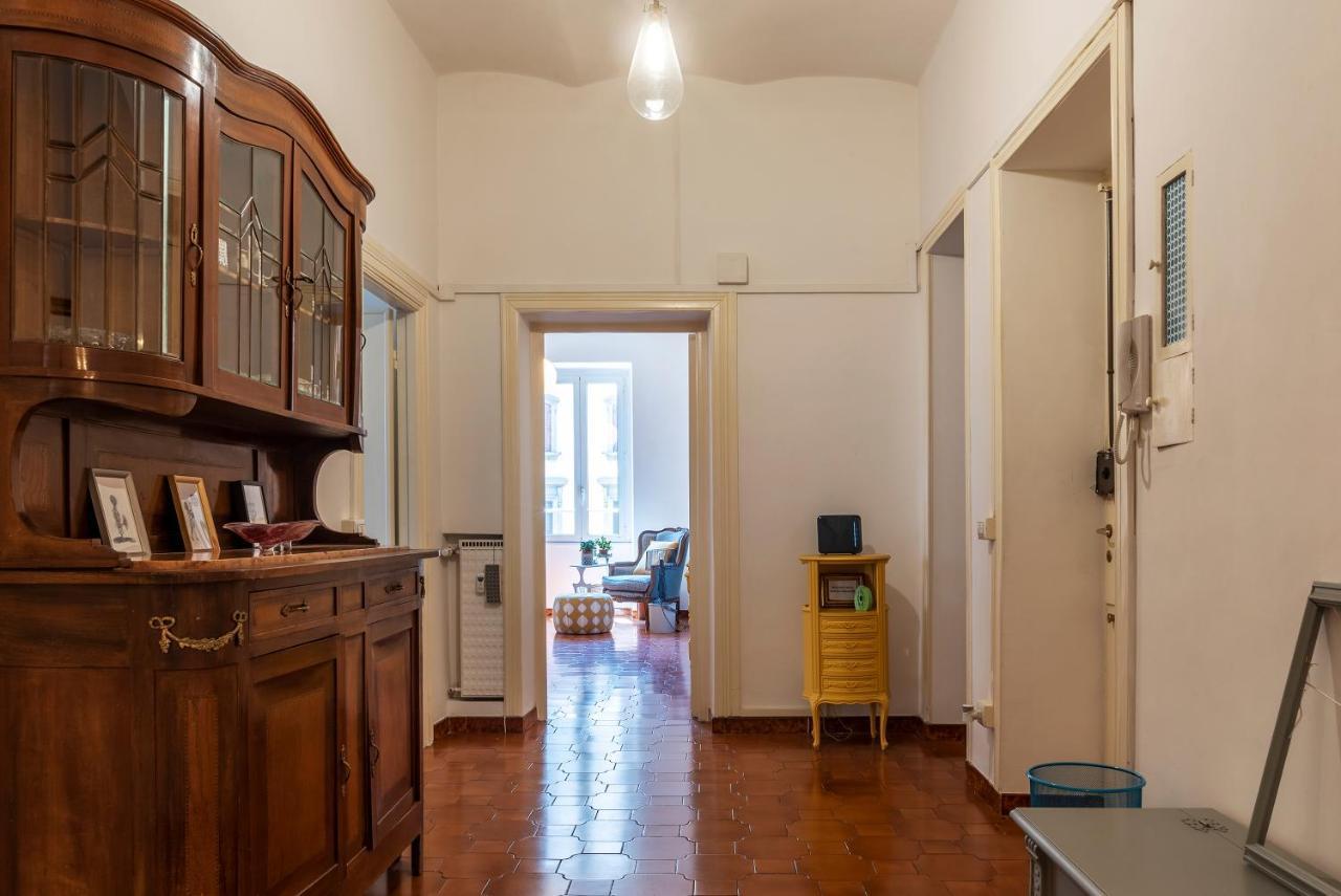 Santa Maria Maggiore Roomy And Bright Flat Lägenhet